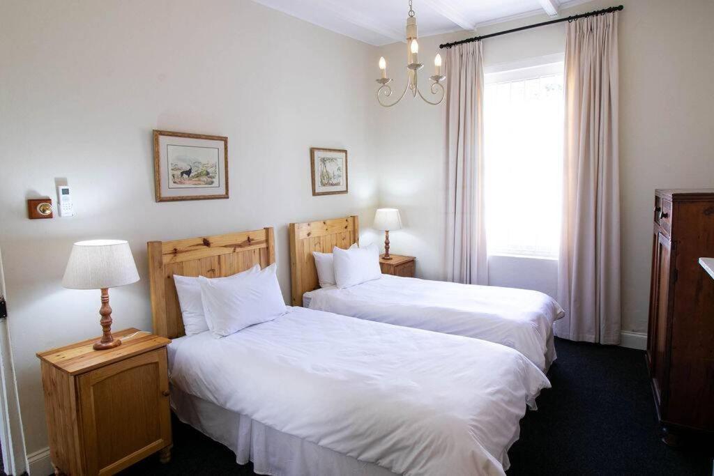 De Kothuize 7 Apartman Graaff-Reinet Kültér fotó